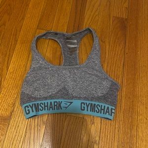 GYMSHARK stretchy gray sports bra